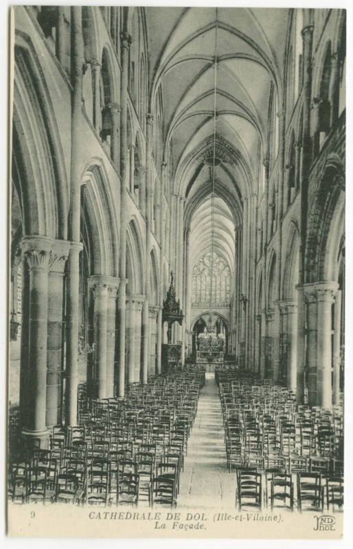Carte postale ancienne 9 Cathedrale De Dol (Ille-et-Vilaine). La facade.