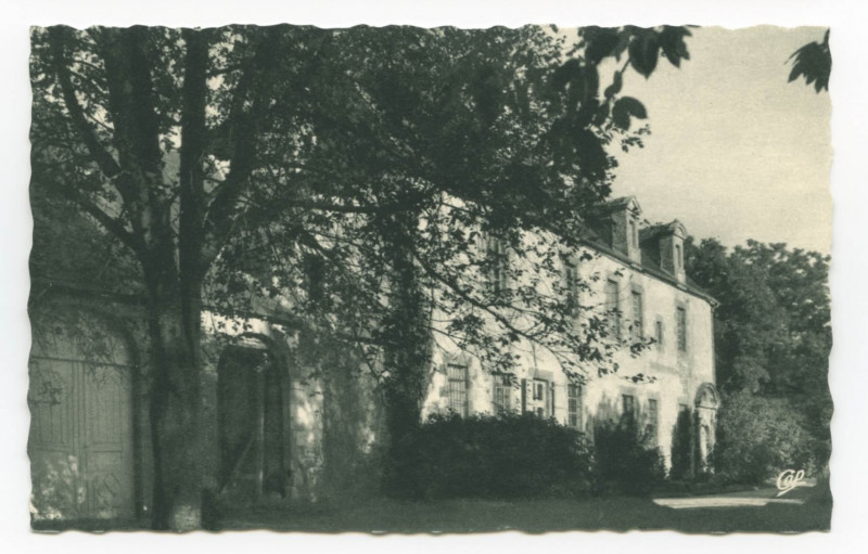 Carte postale ancienne Environs de Dol, Epiniac (I.-et-V.) : Ancienne Abbaye de la Vieuville, le Bâtiment des Hôtes.