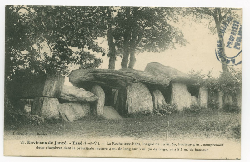 Carte postale ancienne 23. Environs de Janzé. - Essé (I.-et-V.). - La Roche-aux-Fées, longue de 19 m. 50, hauteur 4 m., comprenant deux chambre dont la principale mesure 