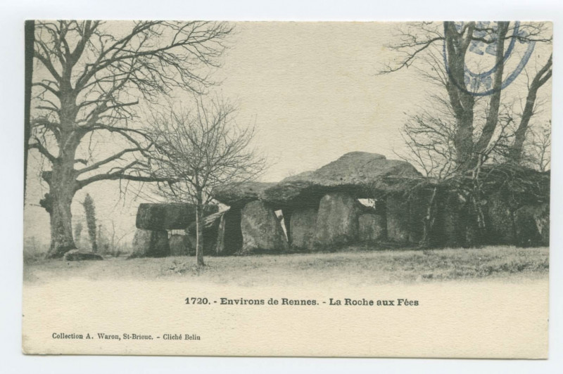 Carte postale ancienne 1720. - Environs de Rennes. - La Roche aux Fées.
