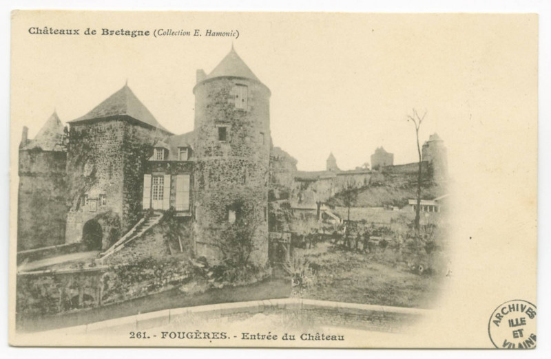 Carte postale ancienne 261  Fougeres - Entrée du château.