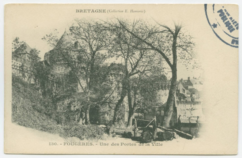 Carte postale ancienne 130. - Fougeres. - Une des Portes de la Ville.