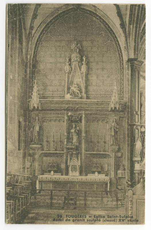 Carte postale ancienne 26 Fougeres - Eglise Saint-Sulpice - Autel de granit sculpté (classé) XVe siècle.