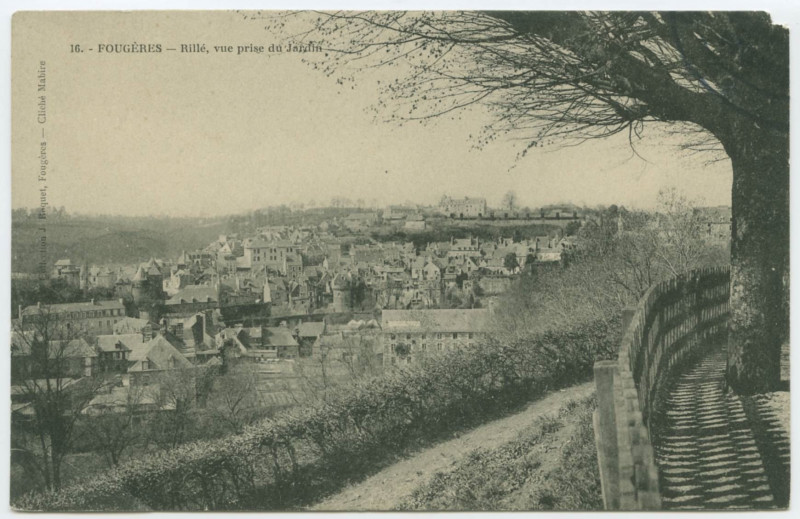 Carte postale ancienne 16. - Fougeres _ Rillé, vue prise du Jardin.