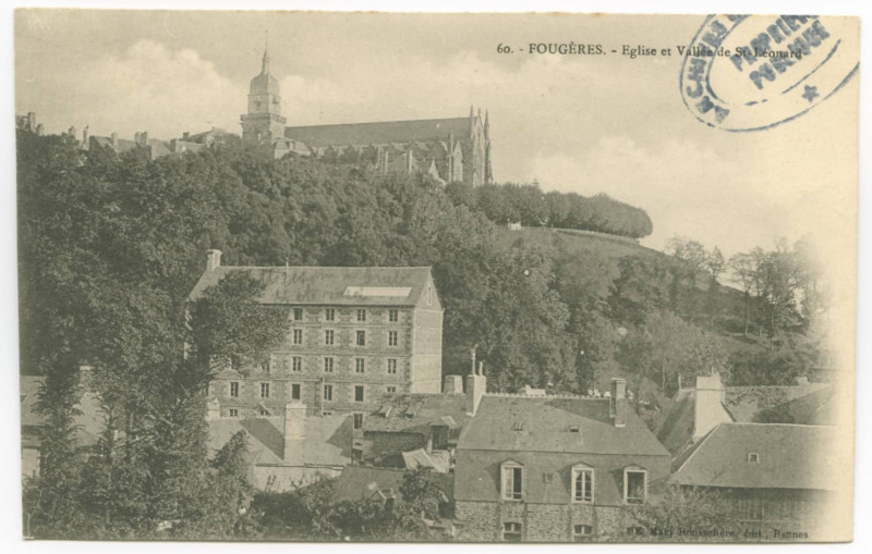 Carte postale ancienne 60. - Fougeres. - Eglise et Vallée de St-Léonard.