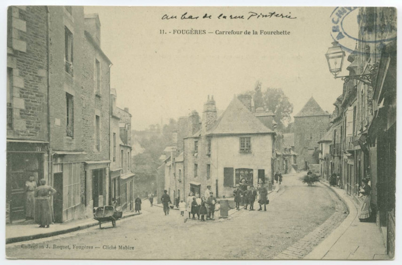 Carte postale ancienne 11. - Fougeres - Carrefour de la Fourchette.
