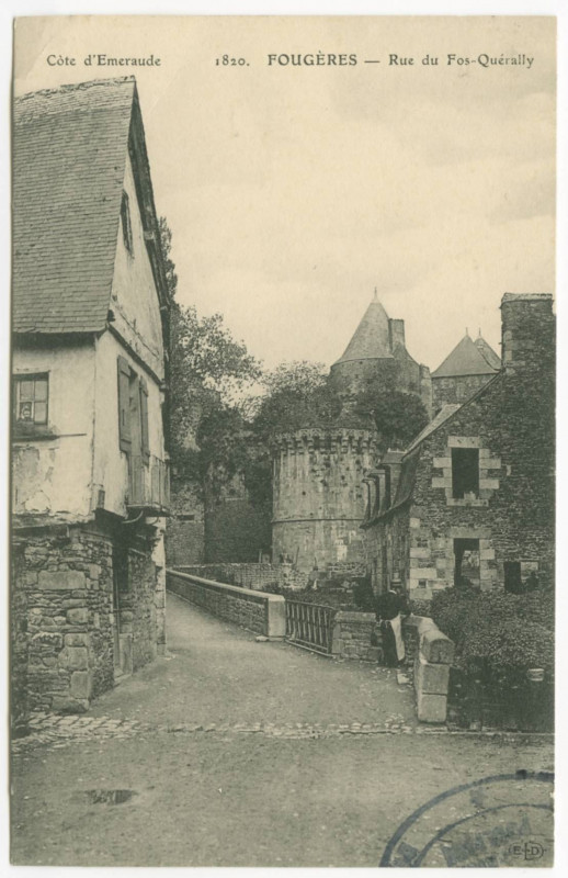 Carte postale ancienne 1820.  Fougeres - Rue du Fos-Quérally.