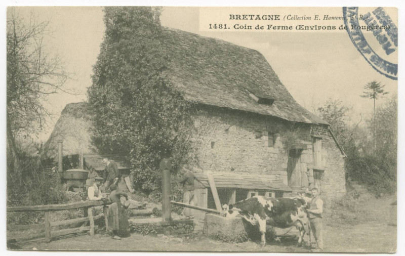 Carte postale ancienne 1481. Coin de Ferme (Environs de Fougères).