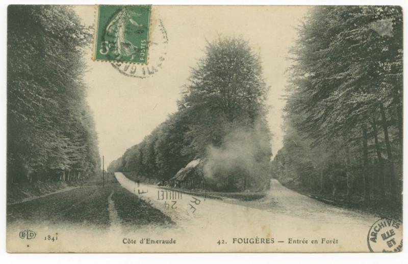 Carte postale ancienne 42.  Fougeres - Entrée en Forêt.