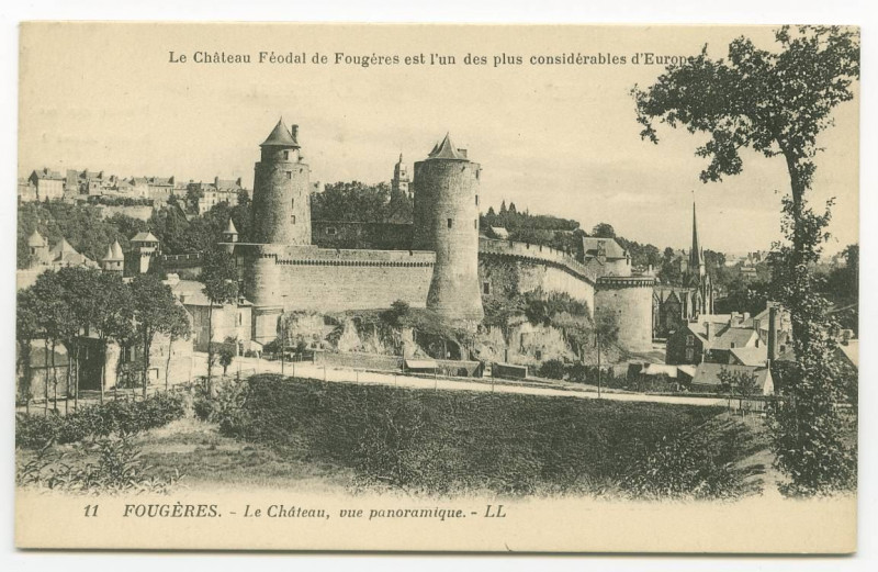Carte postale ancienne 11 Fougeres. - Le Château, vue panoramique. - Ll. le Château Féodal de Fougères est l'un des plus considérables d'Europe.