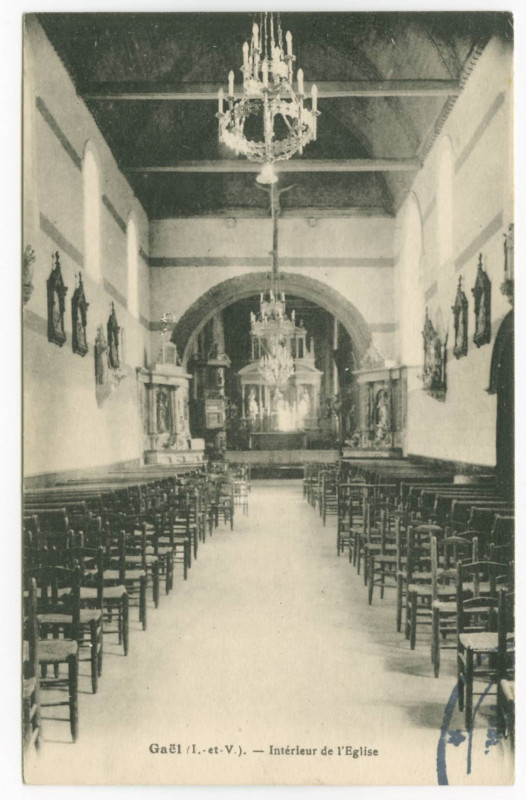 Carte postale ancienne Gaël (I.-et-V.). - Intérieur de l'Eglise.