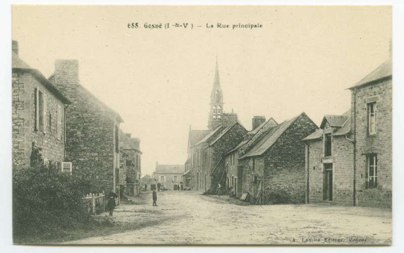 Carte postale ancienne 688. Gosné (I.-et-V.) - La Rue principale.