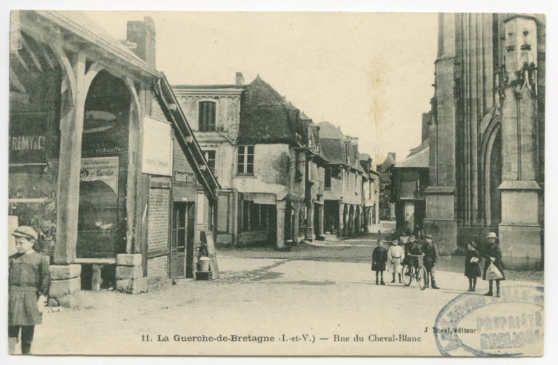 Carte postale ancienne 11. La Guerche-DEBretagne (I.-et-V.) - Rue du Cheval-Blanc.