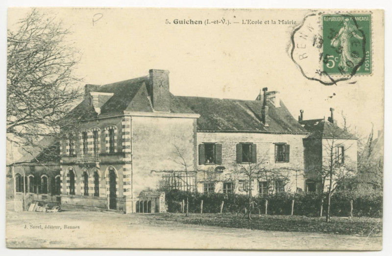Carte postale ancienne 5. Guichen (I.-et-V.). - L'Ecole et la Mairie.