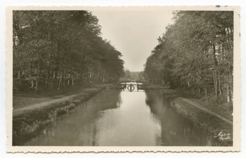 Carte postale ancienne Hede (I.-et-V.), La Parfraire - Les Onzes Ecluses.