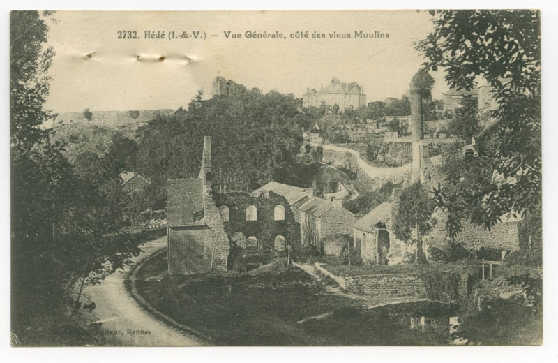Carte postale ancienne 2732. Hédé (I.-et-V.) - Vue GENERALE, côté des vieux moulins