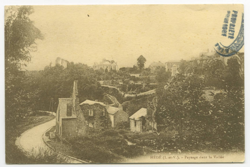Carte postale ancienne Hede (I.-et-V.). - Paysage dans la Vallée.