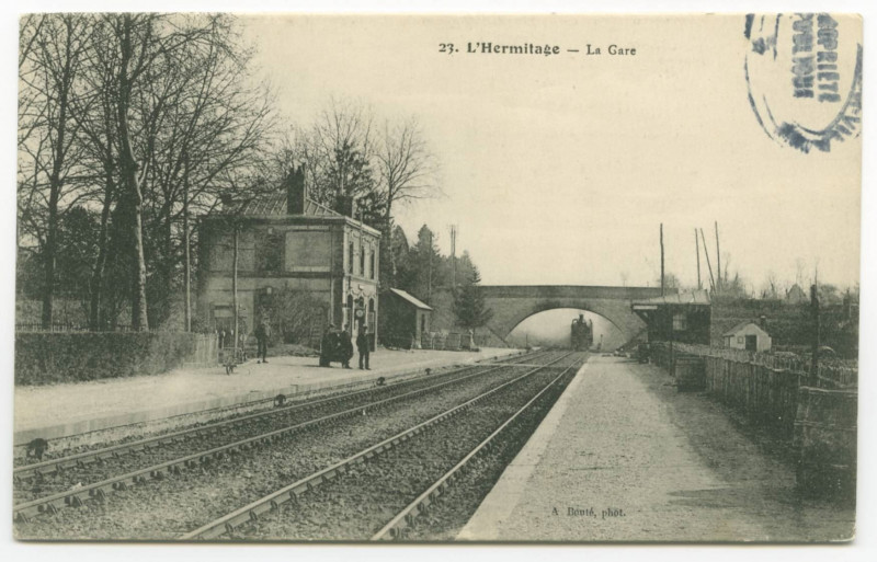 Carte postale ancienne 23. L'Hermitage - La Gare.
