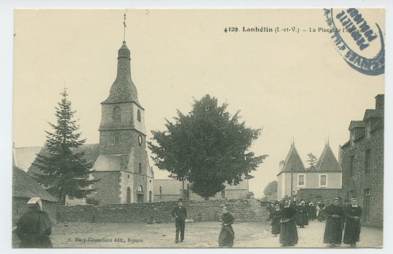 Carte postale ancienne 4329. Lanhélin (I.-et-V.) _ La Place de l'Eglise.
