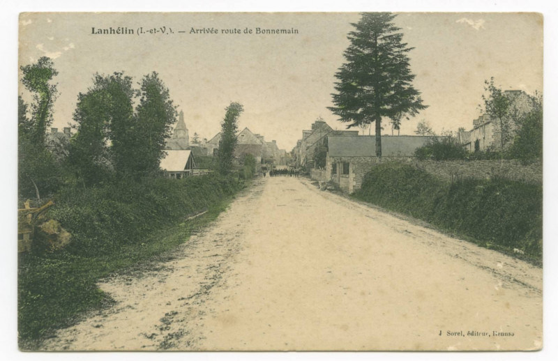 Carte postale ancienne Lanhélin (I.-et-V.). _ Arrivée route de Bonnemain.