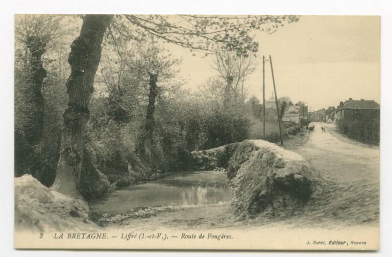 Carte postale ancienne 2 La Bretagne. _ Liffré (I.-et-V.). _ Route de Fougères.