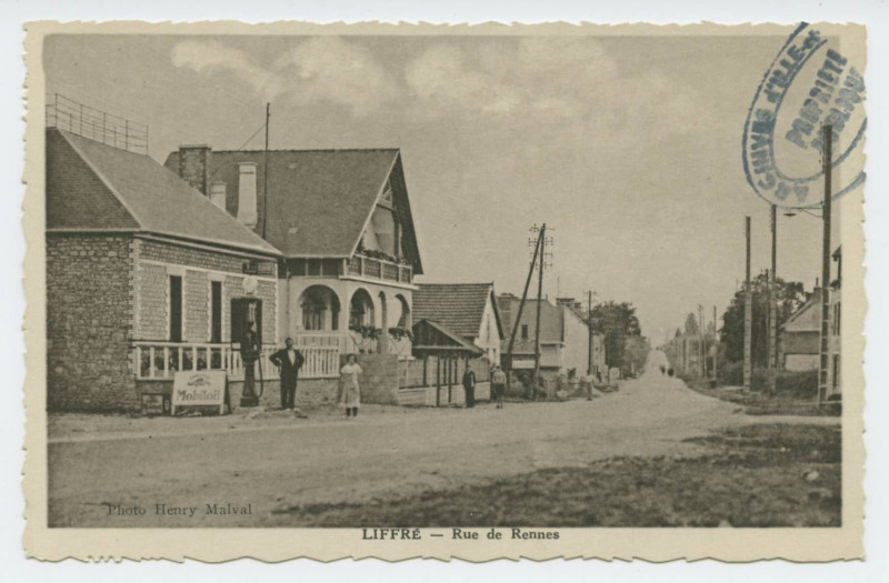 Carte postale ancienne Liffre _ Rue de Rennes.