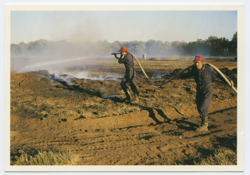 Carte postale ancienne Les Sapeurs-Pompiers - 16.