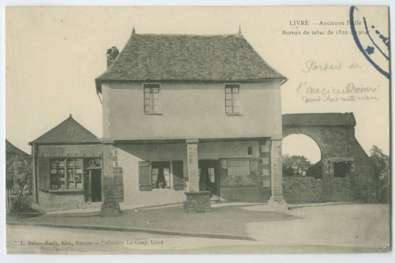 Carte postale ancienne Livre _ Ancienne Halle - Bureau de tabac de 1820 à 1904.