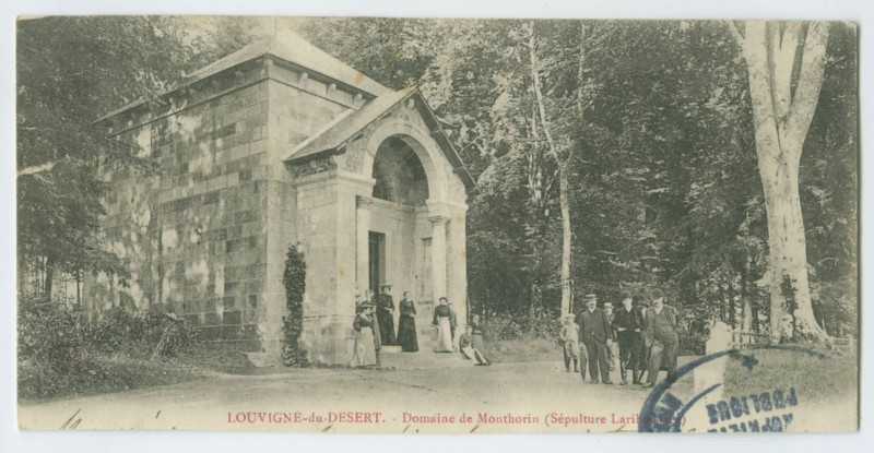 Carte postale ancienne Louvigne-du-Desert. - Domaine de Monthorin (Sépulture Lariboisière).