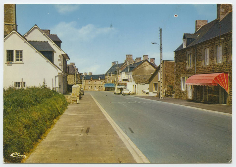 Carte postale ancienne Marcille-Raoul (I.-et-V.) - Le bourg, la Rue principale.