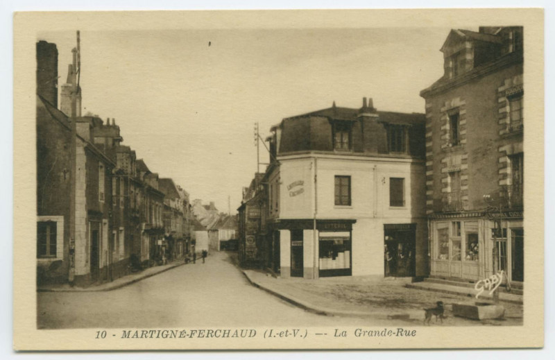 Carte postale ancienne 10 - Martigne-Ferchaud (I.-et-V.) _ La Grande-Rue.