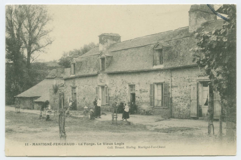 Carte postale ancienne 11 - Martigne-Fer-Chaud - La Forge. Le Vieux Logis.