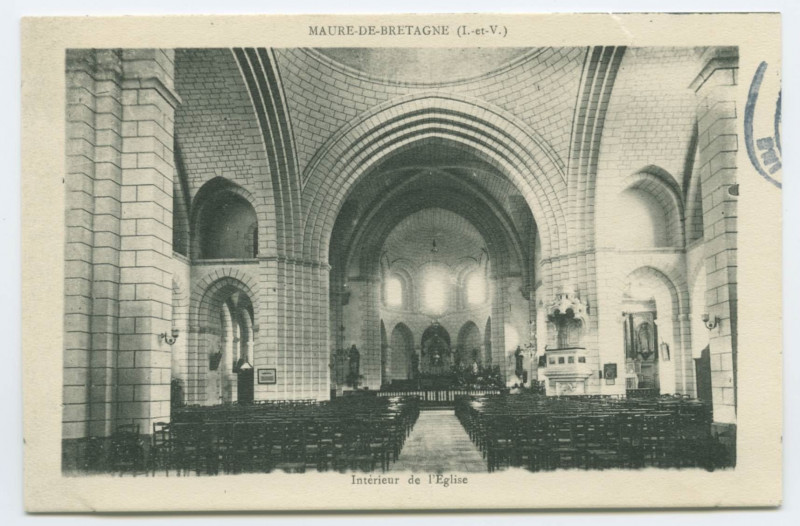 Carte postale ancienne Maure-De-Bretagne - Intérieur de l'Eglise.