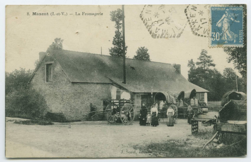 Carte postale ancienne 8. Maxent (I.-et-V.) _ La Fromagerie.