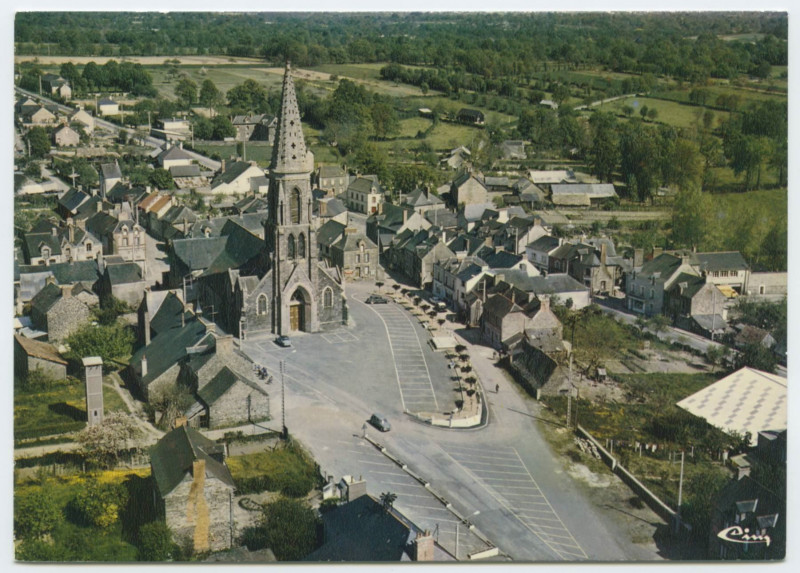 Carte postale ancienne Messac (I.-et-V.) vue aérienne -L'église .