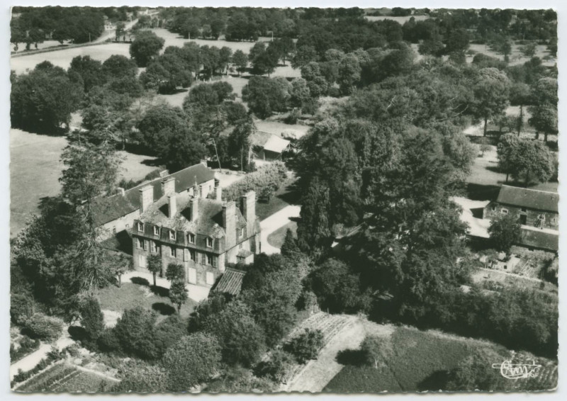 Carte postale ancienne Mesieres-sur-Couesnon (I.-et-V.) 152-67 A  _Le Château de la Scardais