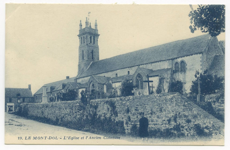 Carte postale ancienne 19. Le Mont-Dol -L'église et l'ancien Cimetière