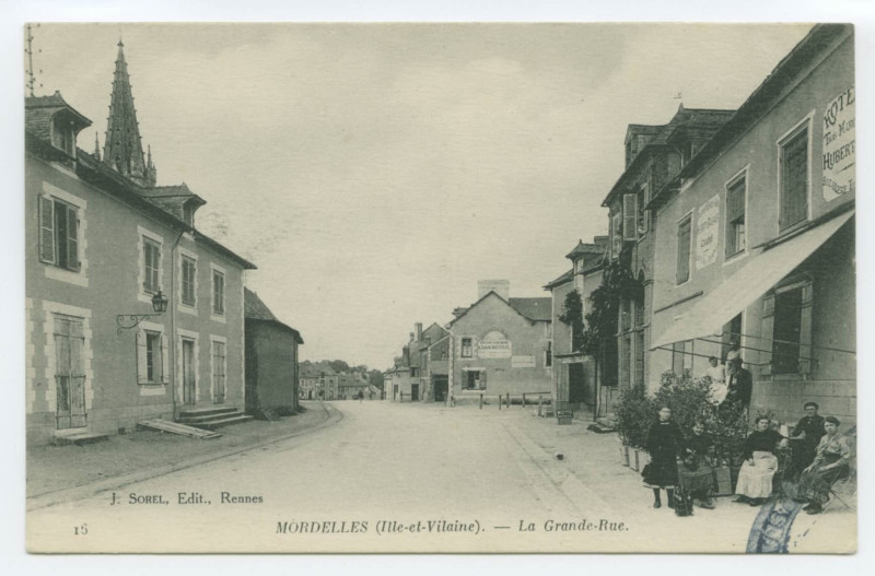 Carte postale ancienne 15  Mordelles  (Ille-et-Vilaine). - La Grande-Rue.
