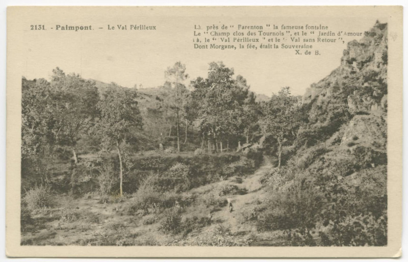 Carte postale ancienne Forêt de Paimpont. - Fontaine de Baranton, situé dans la forêt mystérieuse de Brocéliande, dont quelques gouttes d'eau, répandues sur le perron 