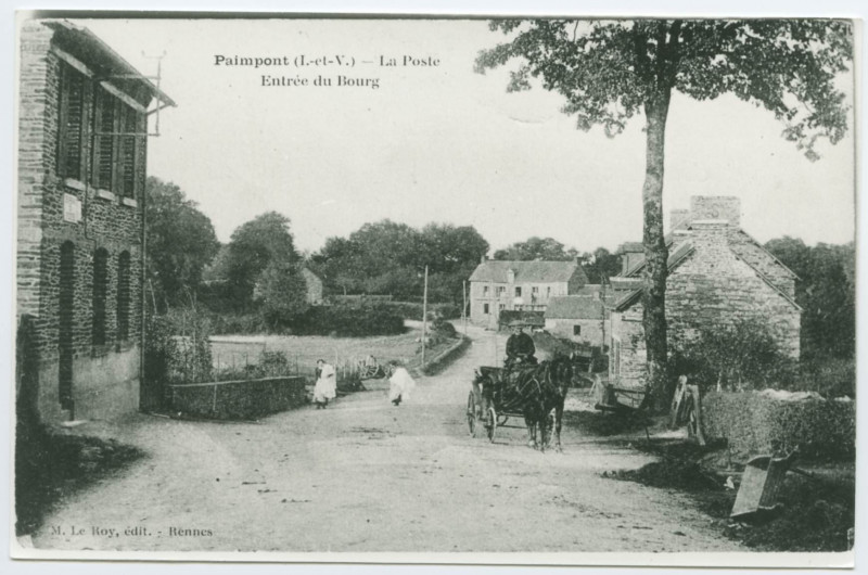 Carte postale ancienne [Façade de l'Hôtel des Forges de Paimpont avec un groupe de personnages devant les fenêtres.]