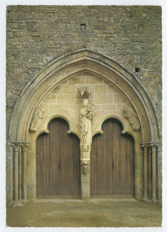 Carte postale ancienne Paimpont (I.-et-V.), Eglise Abbatiale, Le Portail.