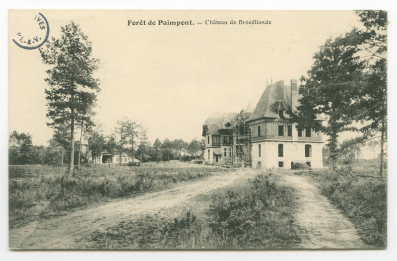 Carte postale ancienne Forêt de Paimpont. - Château de Brocéliande.