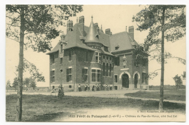 Carte postale ancienne 3822. Forêt de Paimpont (I.-et-V.) - Château du Pas-du-Houx, côté Sud Est.