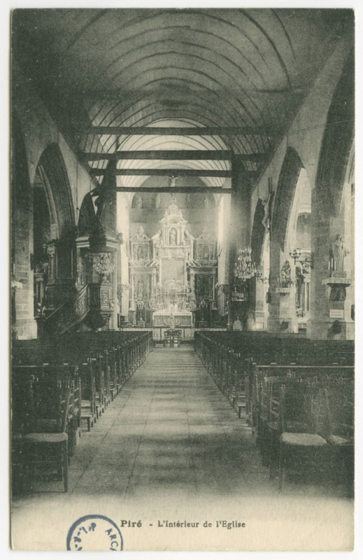 Carte postale ancienne Piré - L'Intérieur de l'Eglise.