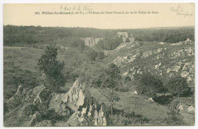 Carte postale ancienne 367. Plélan-le-Grand (I.-et-V.) - Château du Pont-Musard, vu de la Vallée de Roca.