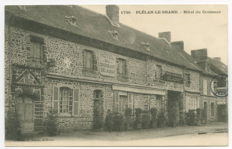 Carte postale ancienne 1730. - Plelan-Le-Grand. - Hôtel du Croissant.