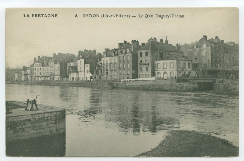 Carte postale ancienne 8. Redon (Ille.-et-Vilaine) - Le Quai  Duguay-Trouin