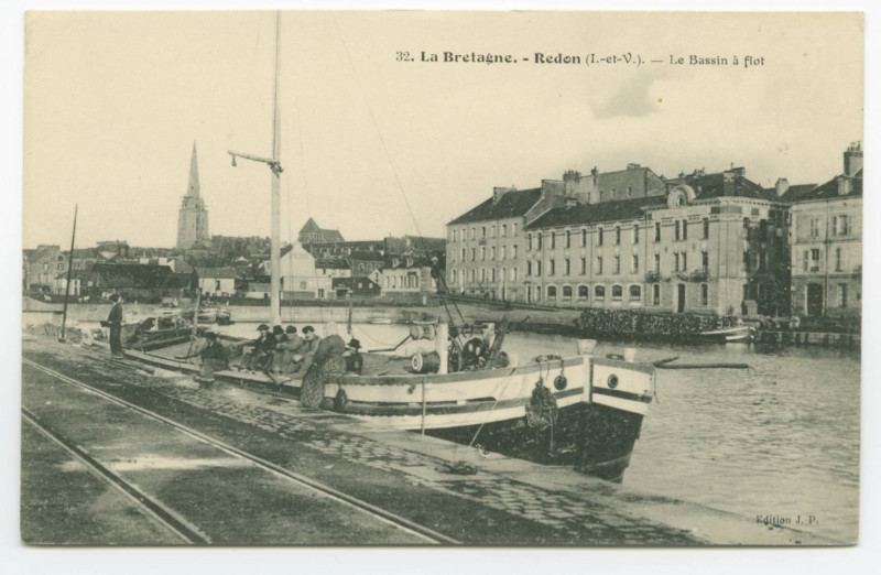 Carte postale ancienne 32. La Bretagne.- Redon (I.-et-V.) -  Le Bassin à flot