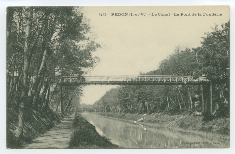Carte postale ancienne 4235.- Redon (I.-et-V.) -  Le Canal - Le Pont de la Fonderie à Redon