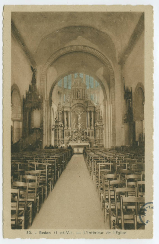 Carte postale ancienne 30.- Redon (I.-et-V.). - L'Intérieur de l'Eglise.